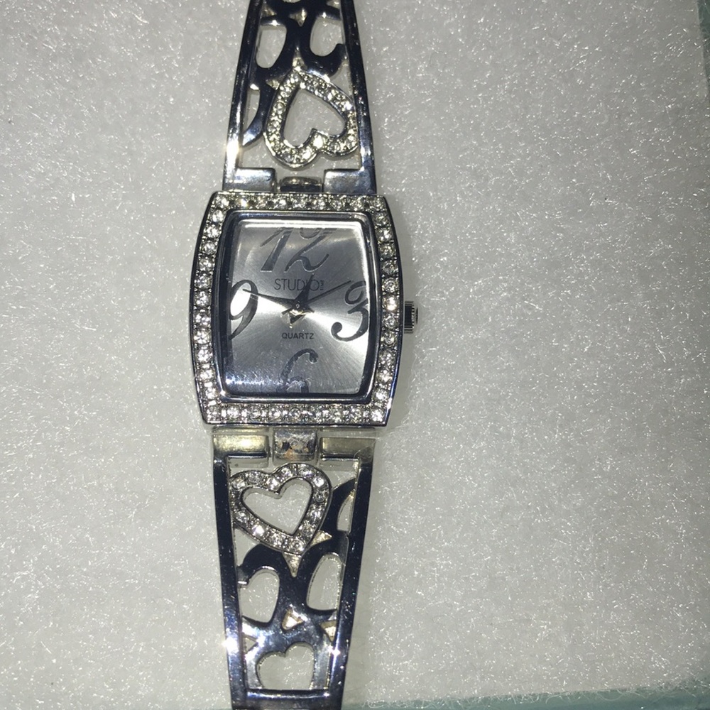 Watch - Picture 3 of 5